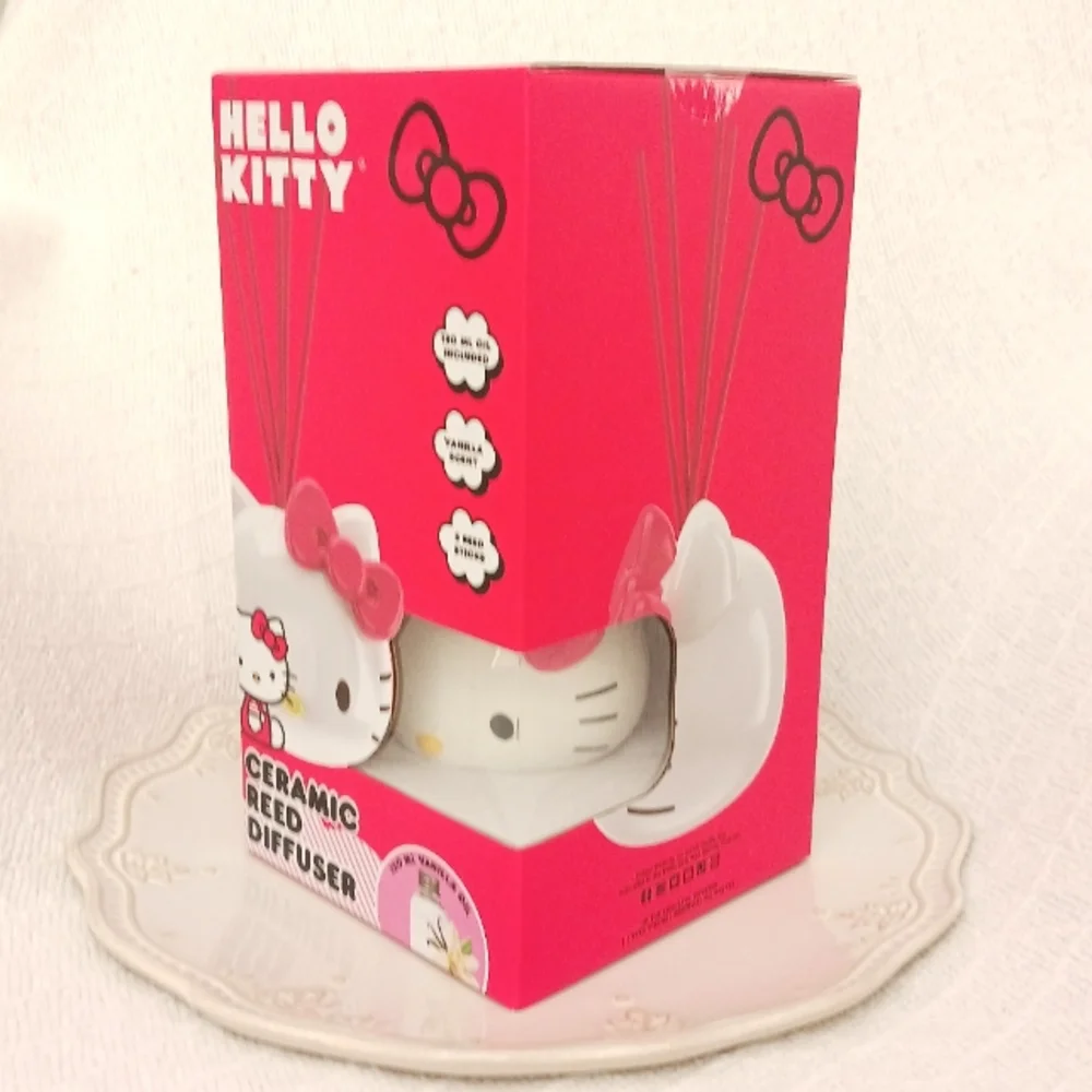 Hello Kitty Ceramic Reed Diffuser Set - Picture 2 of 10